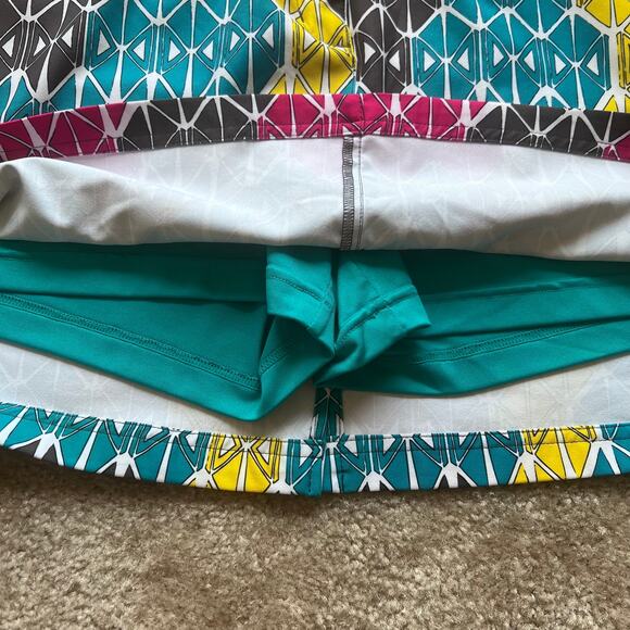 Slazenger Multicolored Geometric Print Active Golf/Tennis Skort Size: 8 - Picture 7 of 13